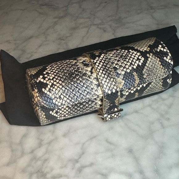 Wolf Watch Roll in Snakeskin color NWT  8Lx3W - Picture 4 of 8